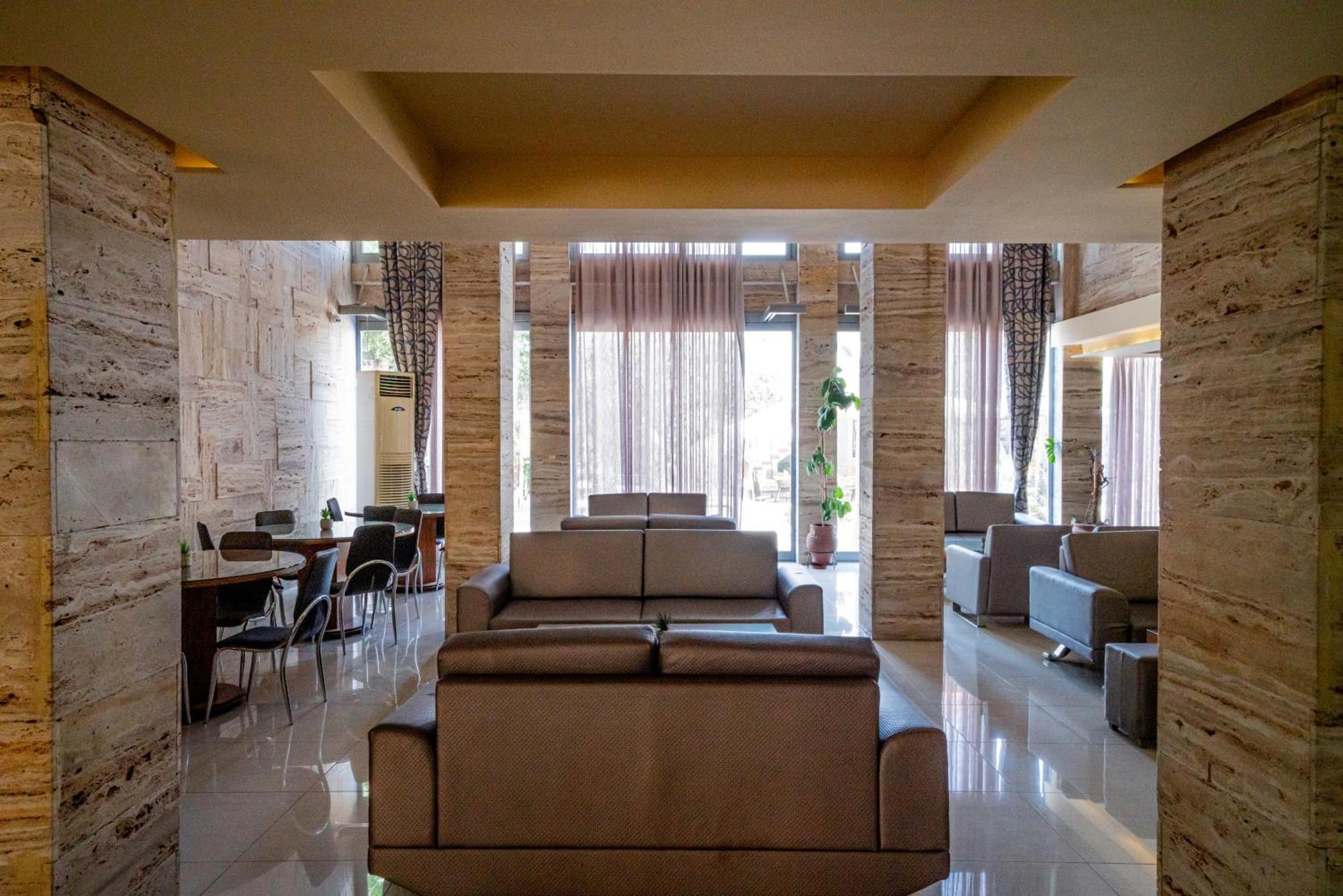 Hotel Olympion Potos Exterior photo